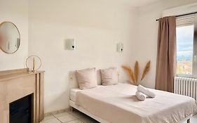 Appartement 3 Chambres Proche Centre Ville